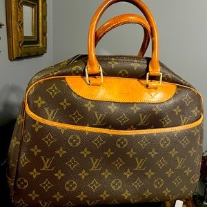 100% Authentic Louis Vuitton Trouville Satchel